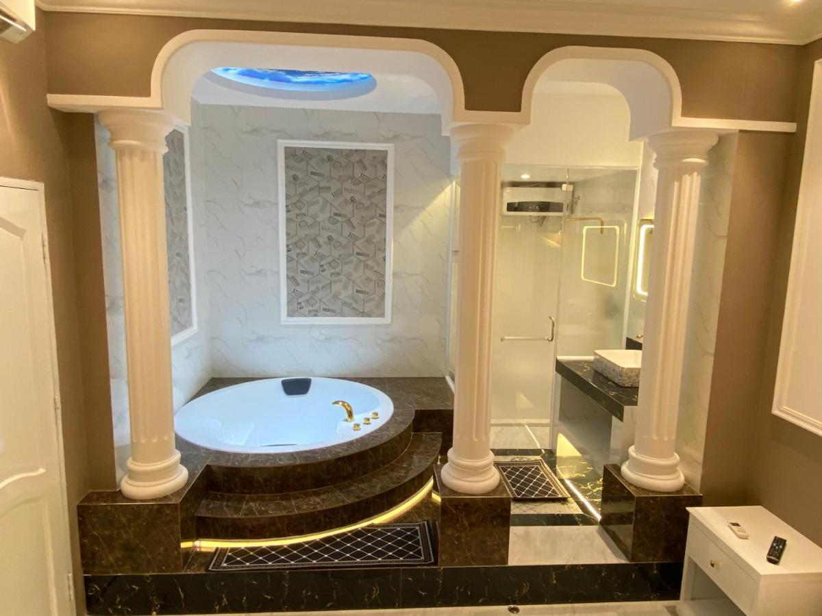 Phuoc Hung 1 Hotel Vĩnh Long エクステリア 写真